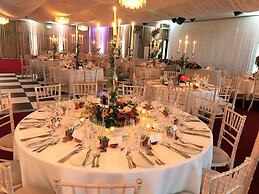 The Inn on the Lake Hotel