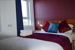 OYO Diamond Apartments Skegness