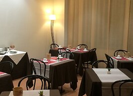 Hotel Est