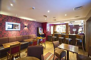 Premier Inn Edinburgh Airport - M9 Jct1
