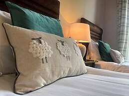 Creag Mhor Lodge