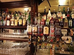Balmoral Hotel