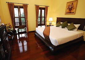 Phuwanalee Resort