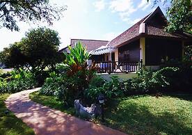 Phuwanalee Resort