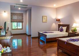 Phuwanalee Resort