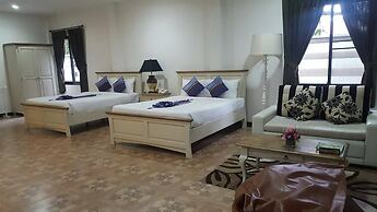 Phuwanalee Resort