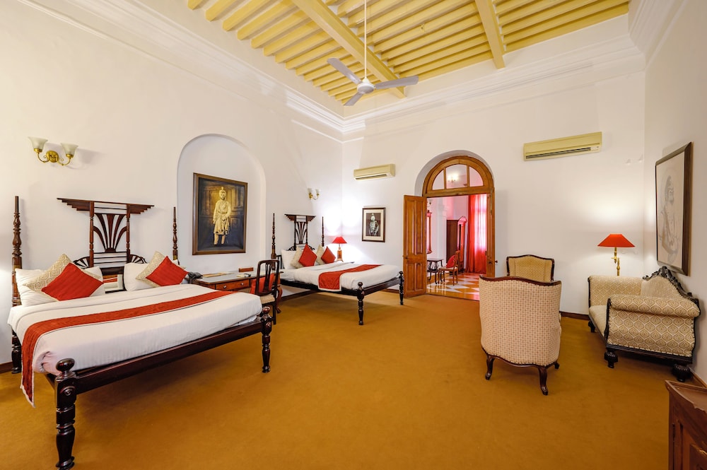 Neemrana's Baradari Palace