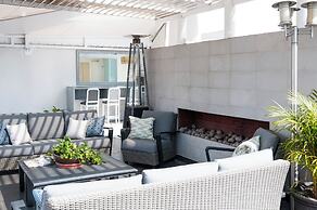 Lombardo Suites