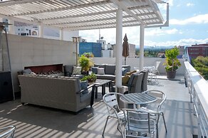 Lombardo Suites