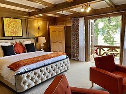 The Latch Inn