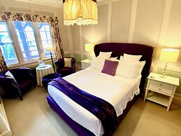 The Latch Inn