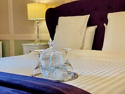 The Latch Inn