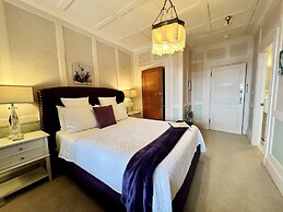 The Latch Inn