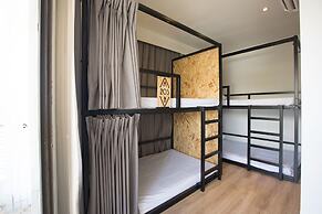 Light Hostel