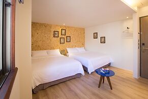 Light Hostel