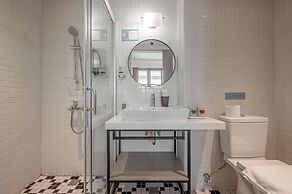 Light Hostel