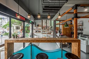 Light Hostel