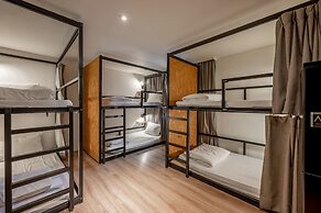 Light Hostel