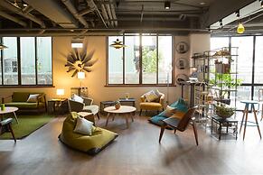 Light Hostel