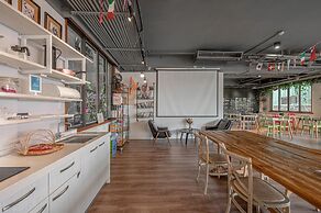 Light Hostel