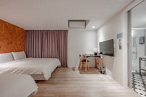 Light Hostel