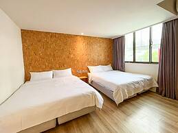 Light Hostel