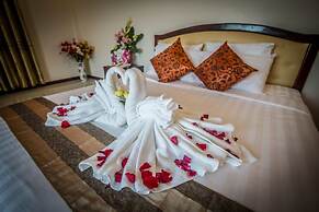 Good Luck Day Hotel