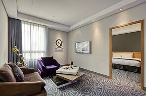 Golden Tulip - Aesthetics