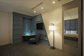 Golden Tulip - Aesthetics