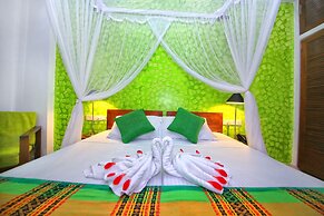 Rockside Beach Resort