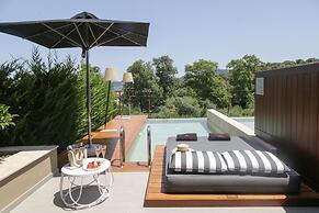 Avaton Luxury Beach Resort - Relais & Chateaux