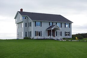 Johnson Shore Inn