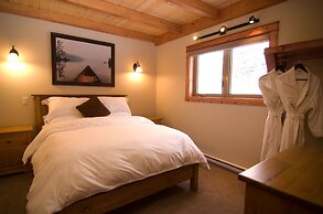 Cedar House Restaurant & Chalets