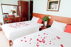 Art Deluxe Hotel