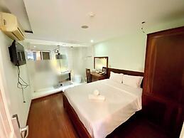 Art Deluxe Hotel