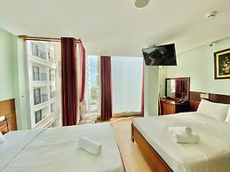 Art Deluxe Hotel