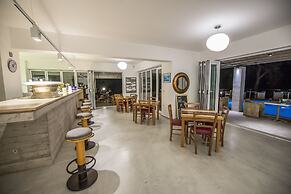Aliki Hotel