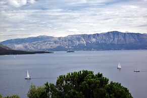 Aliki Hotel