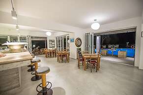 Aliki Hotel