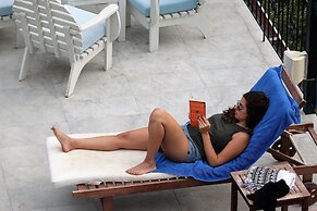 Aliki Hotel