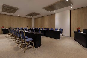 Courtyard By Marriott Santa Marta Resort