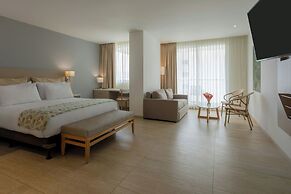 Courtyard By Marriott Santa Marta Resort