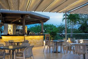 Courtyard By Marriott Santa Marta Resort