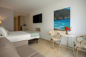 Courtyard By Marriott Santa Marta Resort