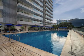 Courtyard By Marriott Santa Marta Resort