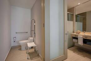 Courtyard By Marriott Santa Marta Resort