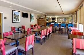 Comfort Inn & Suites Lynchburg Airport - University Area