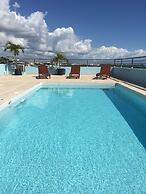 Las Perlas Condo