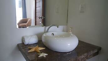 Las Perlas Condo
