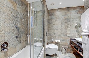 DoubleTree by Hilton Hotel Istanbul - Piyalepasa